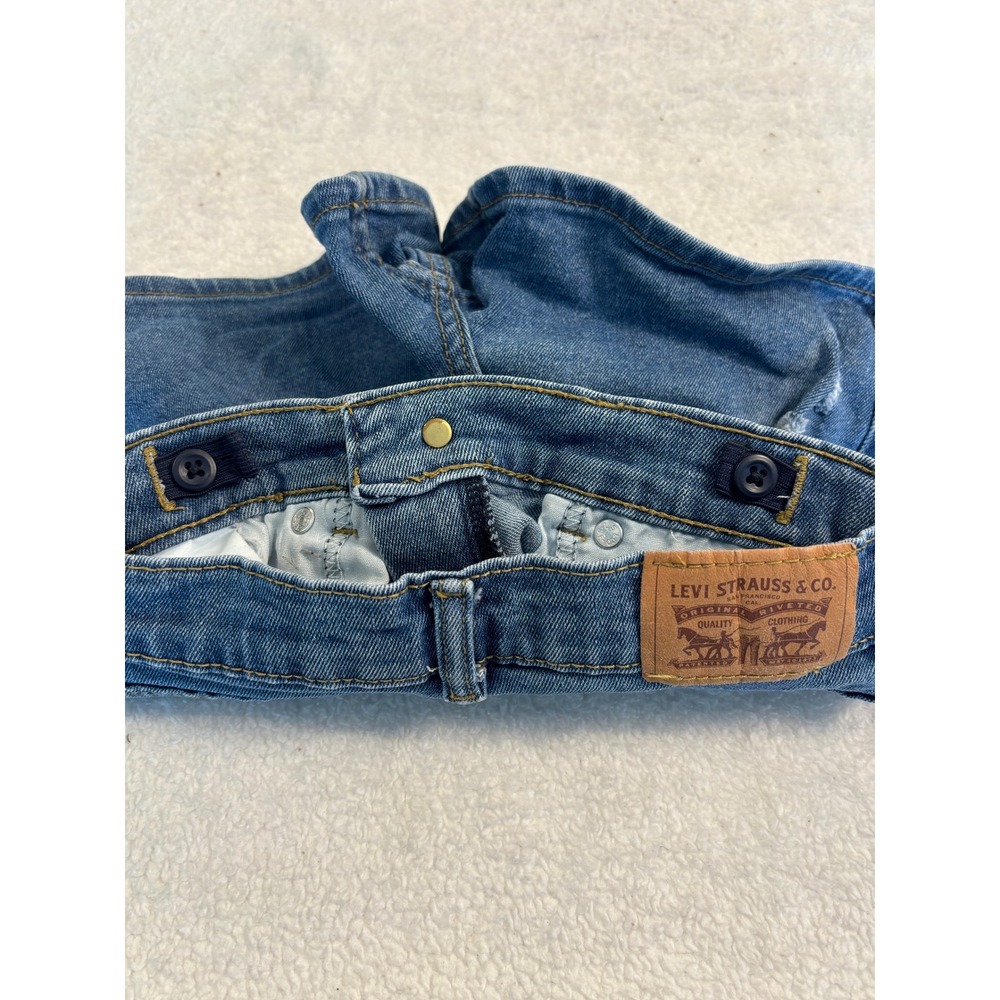 Levis Girls 8 Reg Mini Mom Denim Shorts Medium Wash Distressed G979-M8S - Picture 5 of 6
